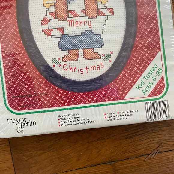 Merry Christmas Vintage Counted Cross Stitch Kit by New Berlin Company - Holiday - Picture 2 of 6